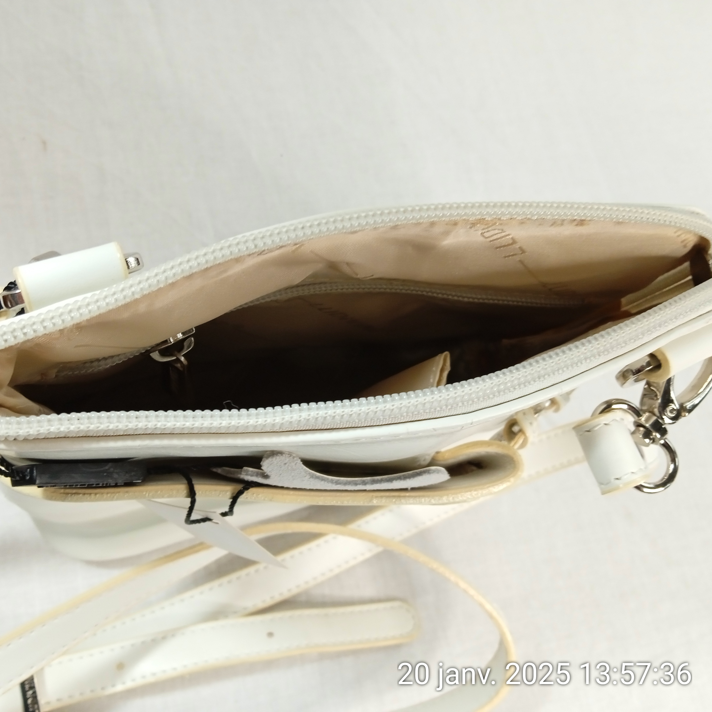 AUTHENTIQUE sac bandoulière LUDIVINE en cuir blanc - Photo 2