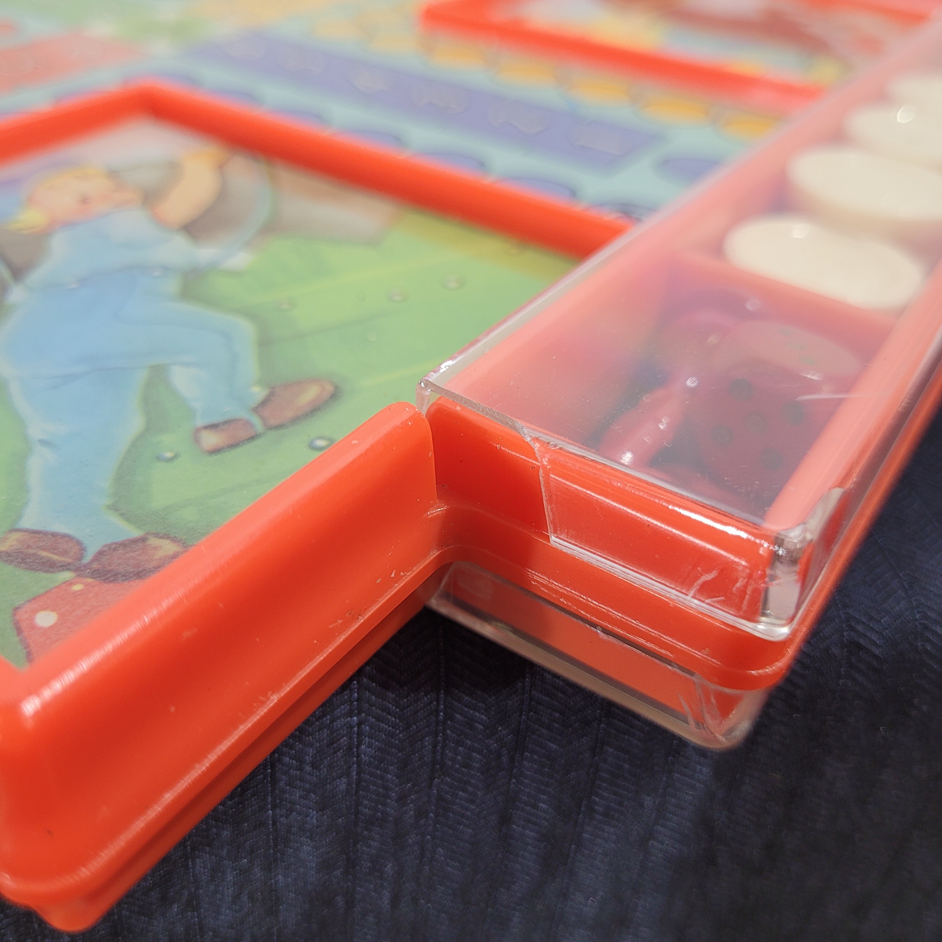 Jeux de Petits Chevaux et Dames vintage 70's-80's - Grand Plateau Très bon état - Vue 7 - 