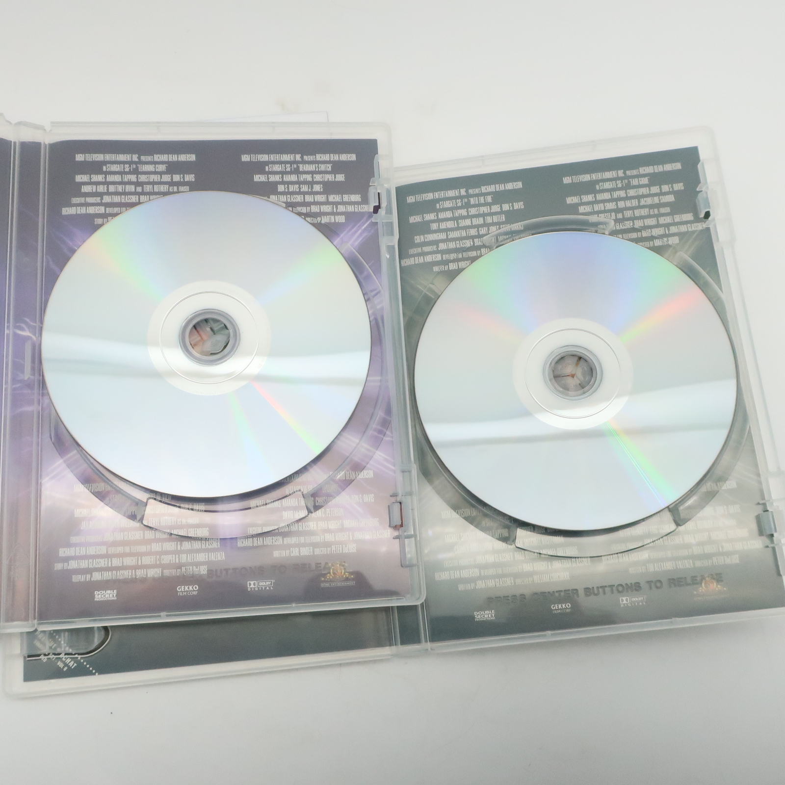Ensemble de 28 DVD " Stargate SG-1 " MGM Très bon état - Vue 10 - 