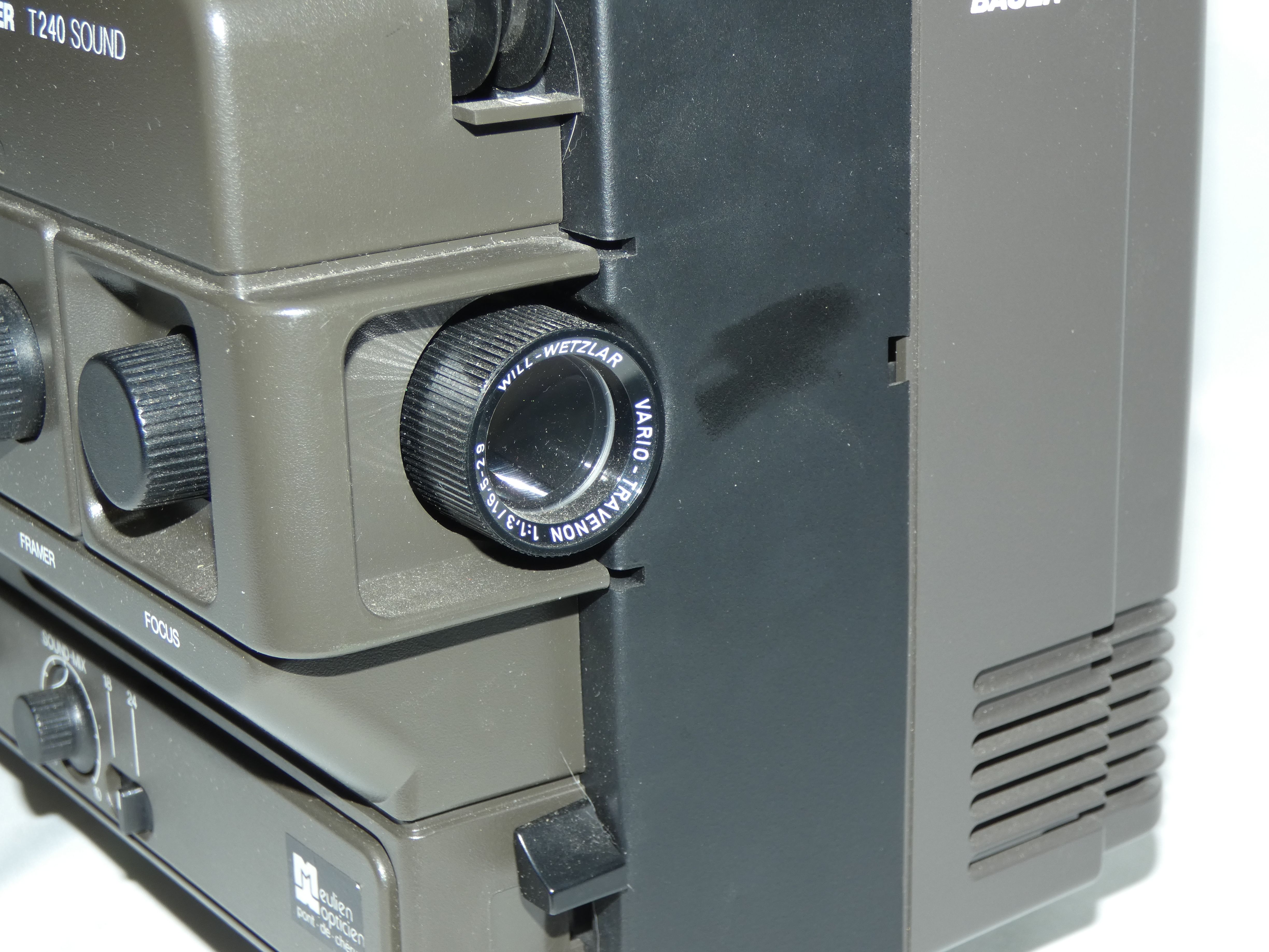 Projecteur pour film super 8 BAUER T240 Sound - Très bon état - Photo 2