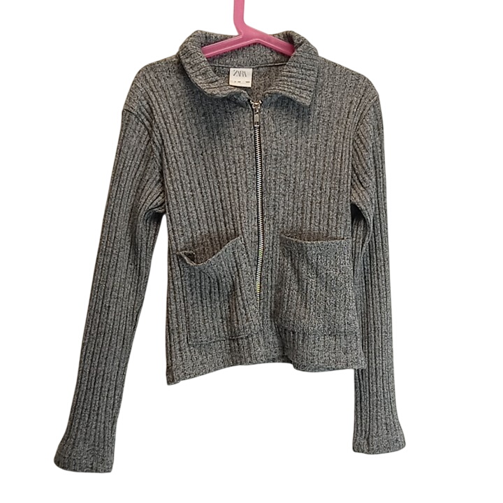 Acheter Haut à fermeture Éclair twin set "ZARA" (Taille 9-10 ans CM 140) - 10,00 € Haut à fermeture Éclair twin set "ZARA" (Taille 9-10 ans CM 140) - reconditionné disponible sur Label Emmaüs