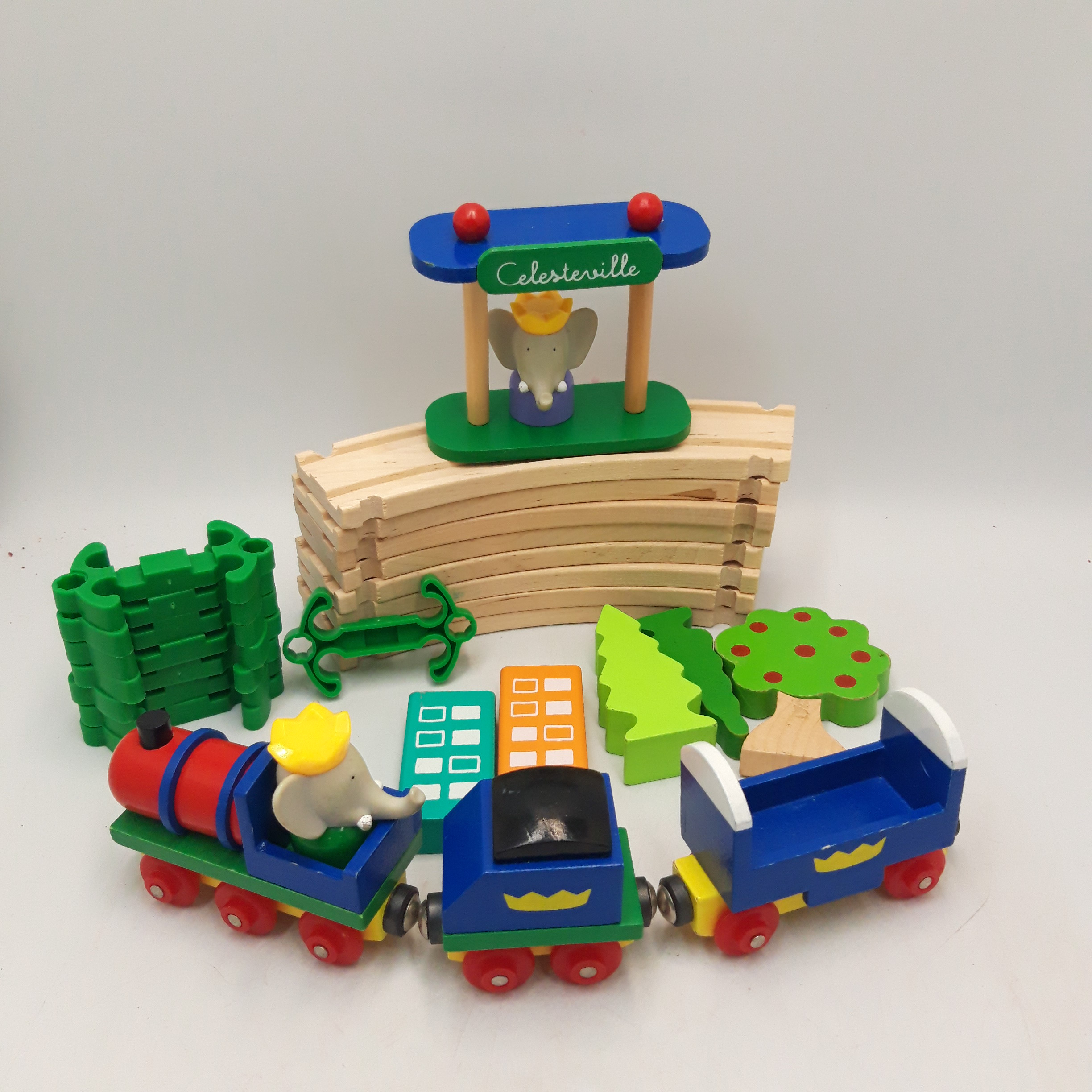 Circuit de train en bois Edition Atlas - Bon état - Photo 2