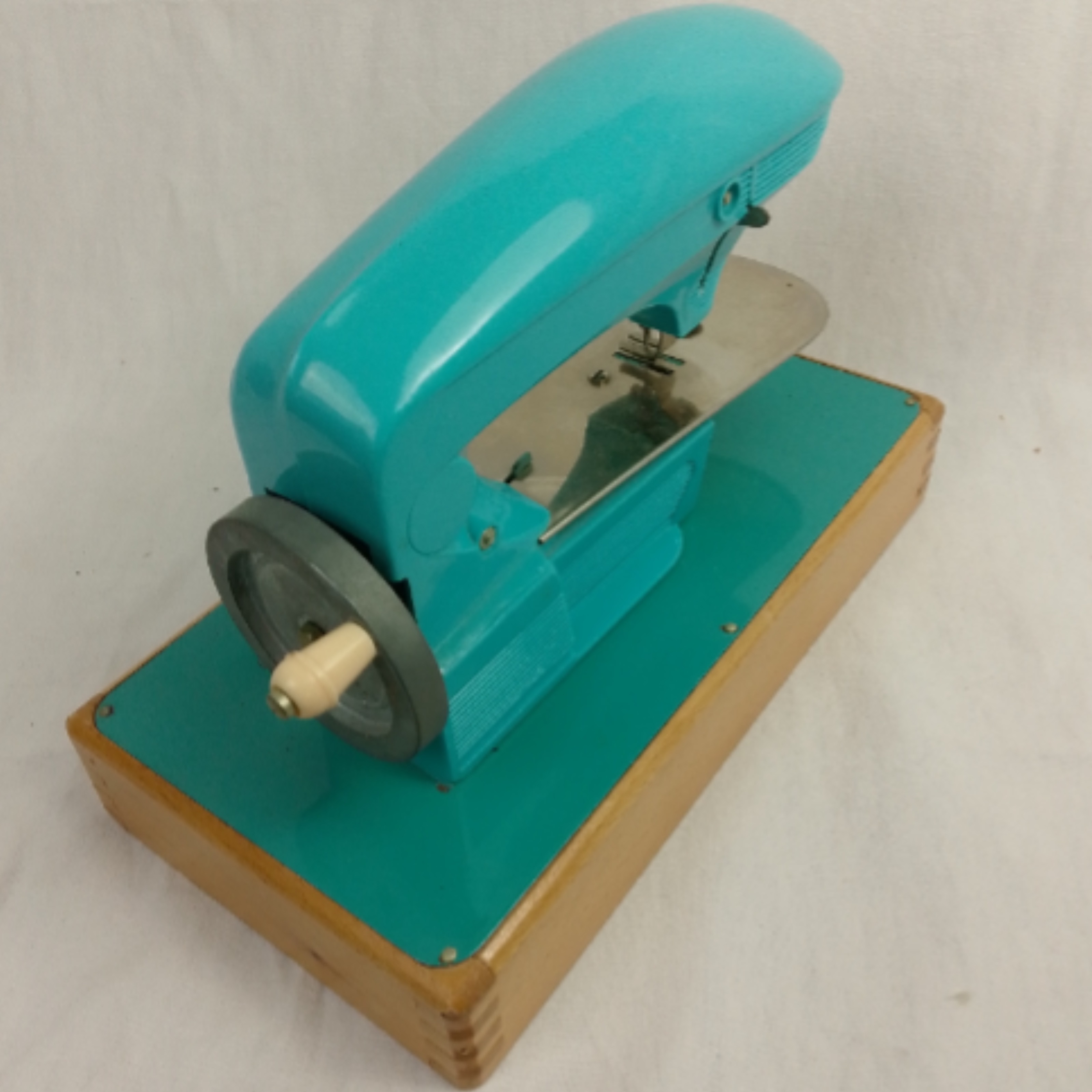 Machine à coudre vintage pour enfant État correct - Vue 4 - 