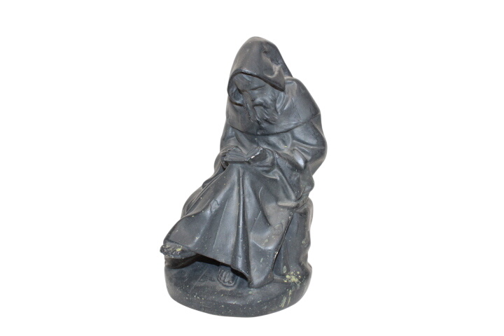 Ancienne Statue en plâtre peint- moine assis au livre - Photo 0
