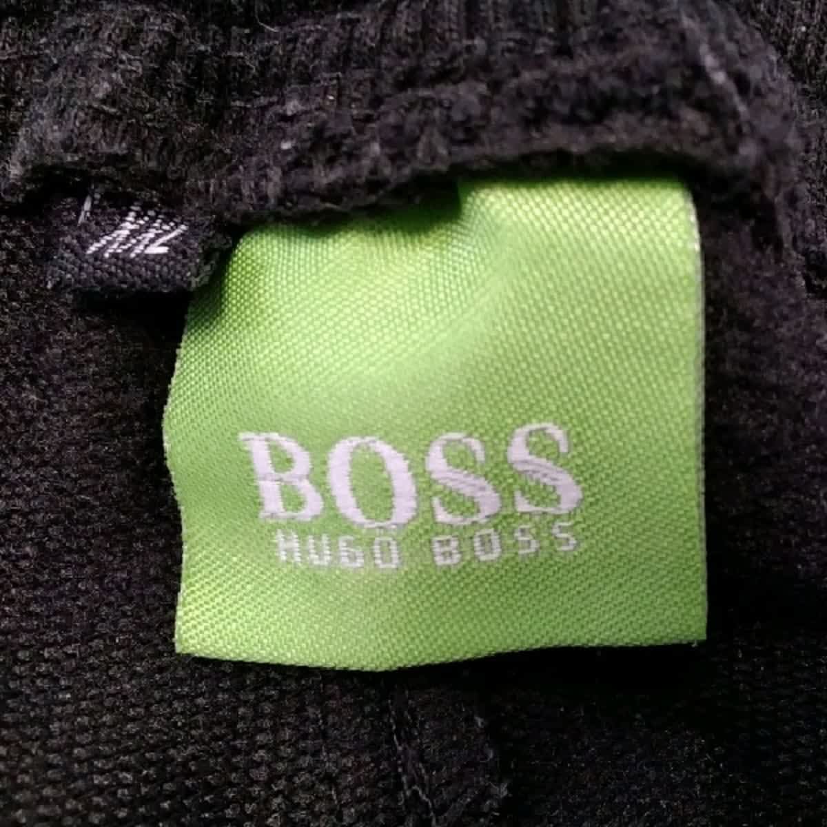 Voir photo 5 de Hugo boss - pantalon en coton - taille 42 Hugo boss - pantalon en coton - taille 42 Bon état - Vue 5 -
