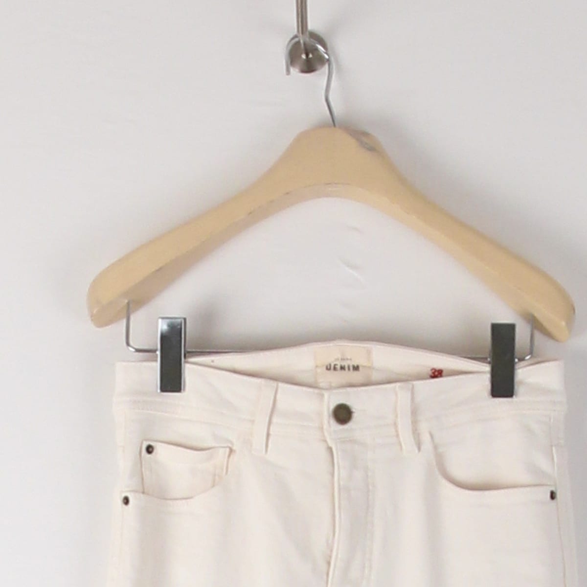 Voir photo 2 de Sezane - jeans en coton - taille 36 Sezane - jeans en coton - taille 36 Très bon état - Vue 2 -