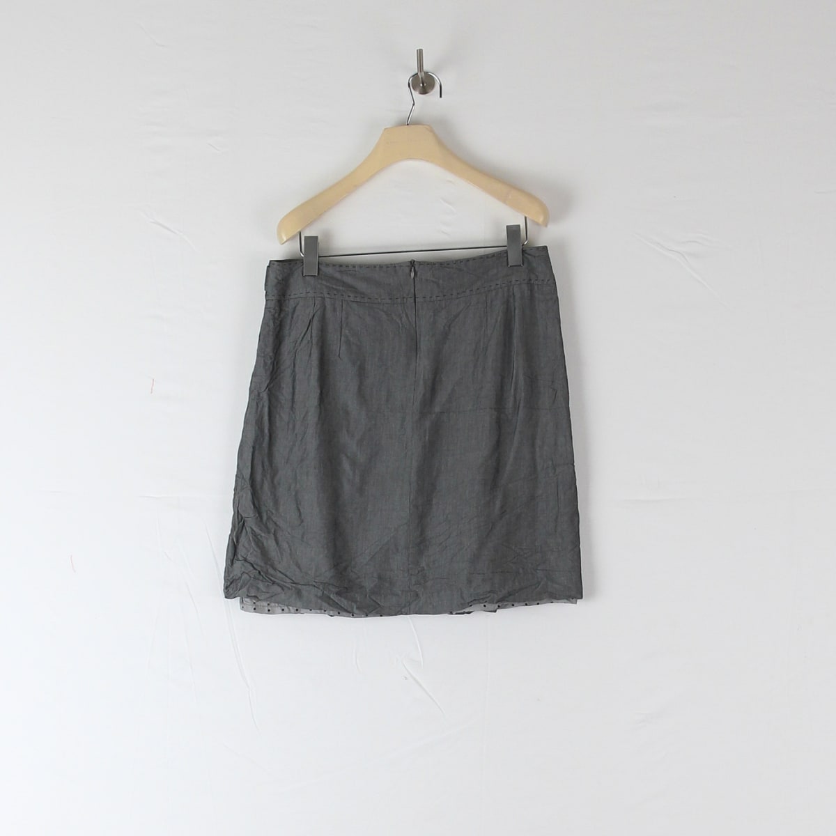 Voir photo 4 de Caroll - jupe en synthétique - taille 42 Caroll - jupe en synthétique - taille 42 Très bon état - Vue 4 -