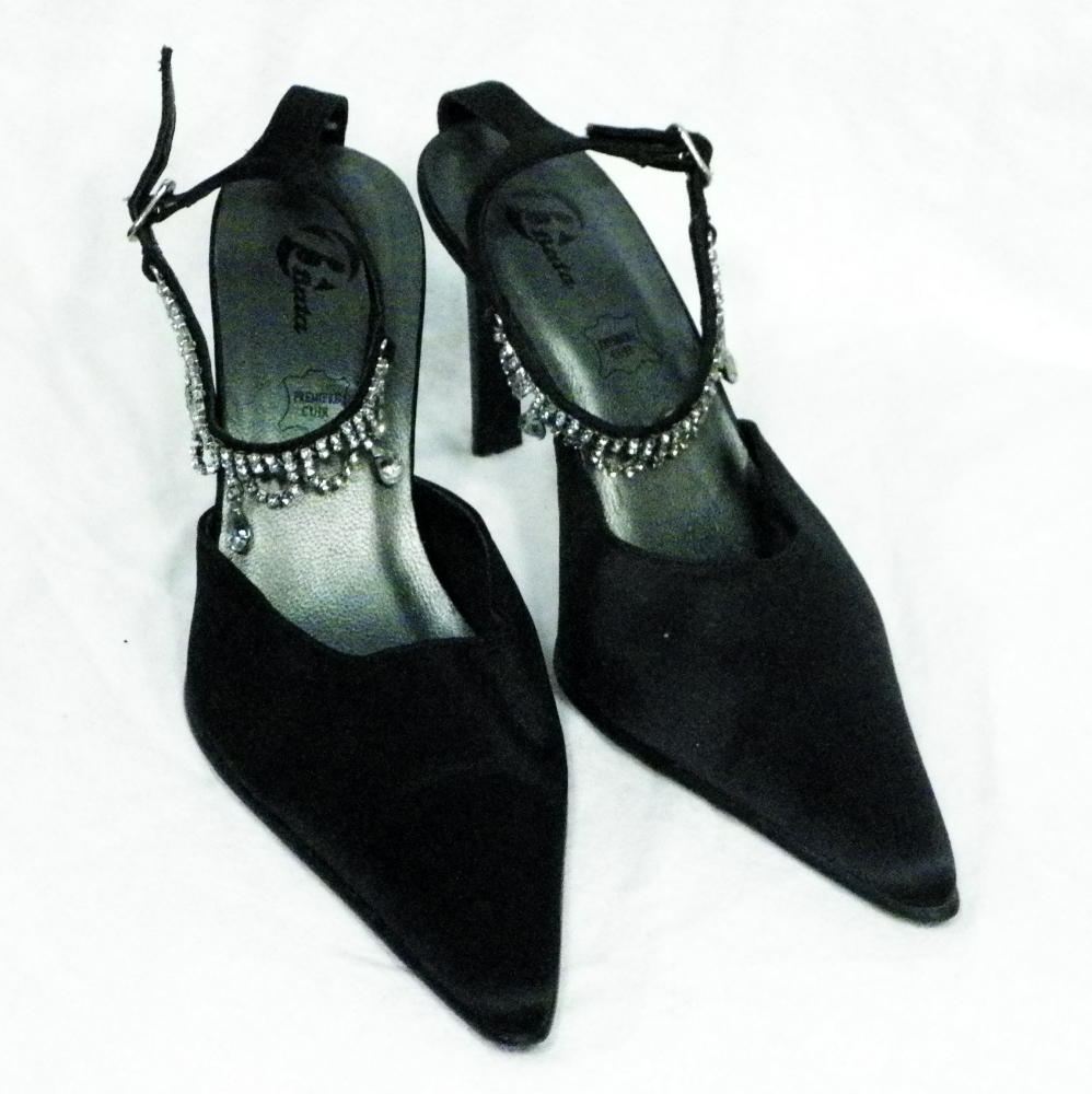 Escarpin Femme Noir BATA T 37. - Photo 1