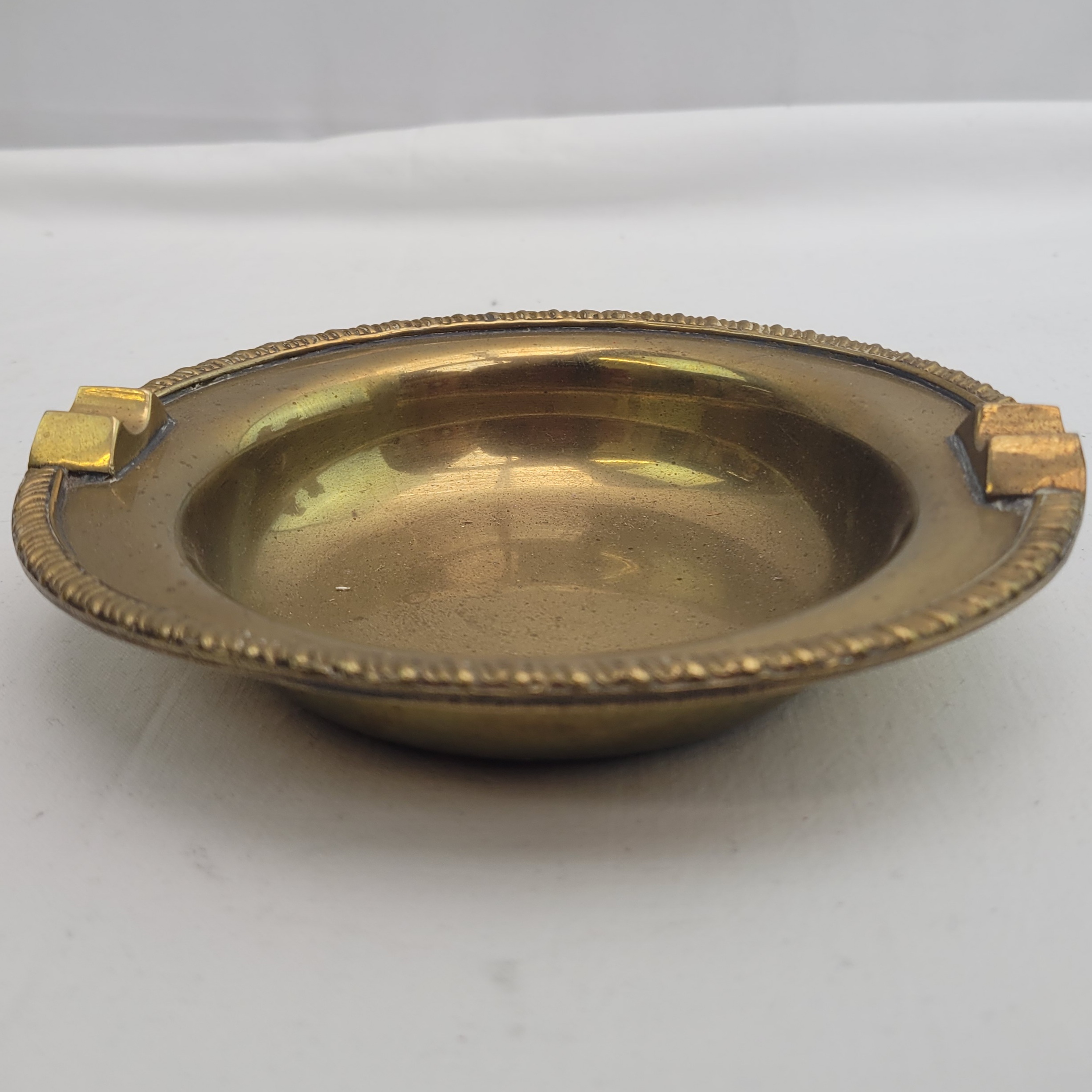 cendrier artisanale vintage en laiton en provenance des Indes  - Photo 2