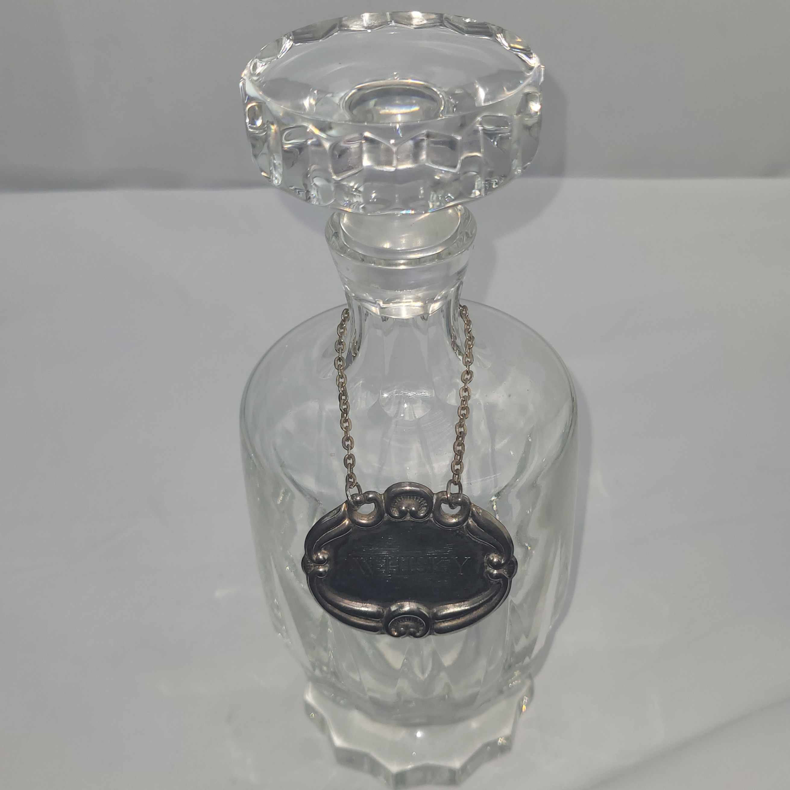 Bouteille à wiski en verre épais de qualités (26cm de hauteur) - Photo 1