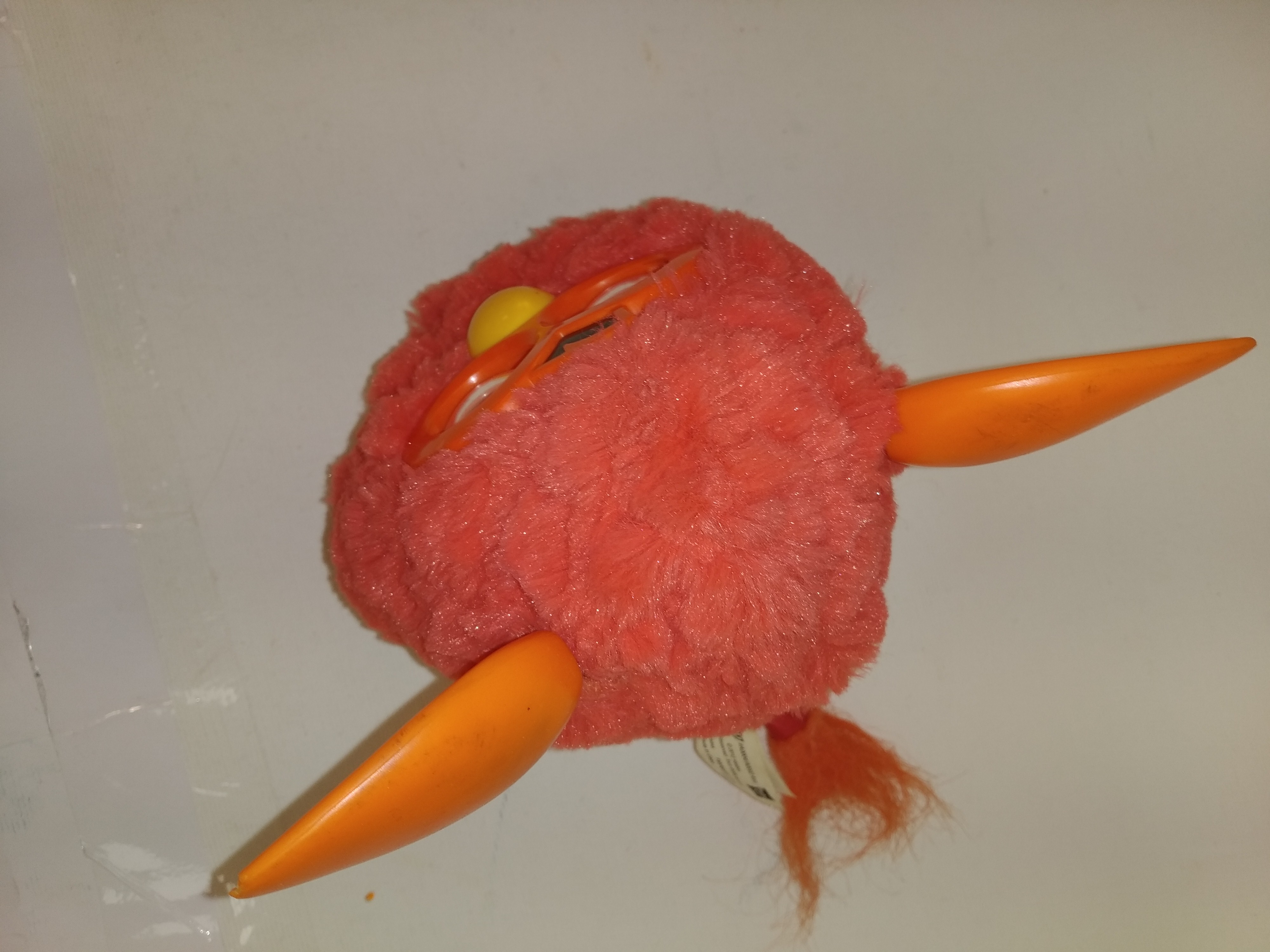 Voir photo 4 de vintage Rouge Furby 2012 Jouet Hasbro Interactive, Furby authentique - Fuirby vintage Rouge Furby 2012 Jouet Hasbro Interactive, Furby authentique - Fuirby Très bon état - Vue 4 -