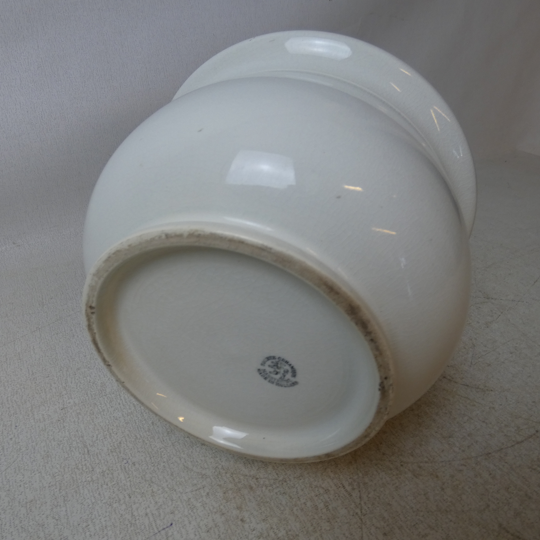 Pot de Chambre/Vase de Nuit avec Anse Signé 