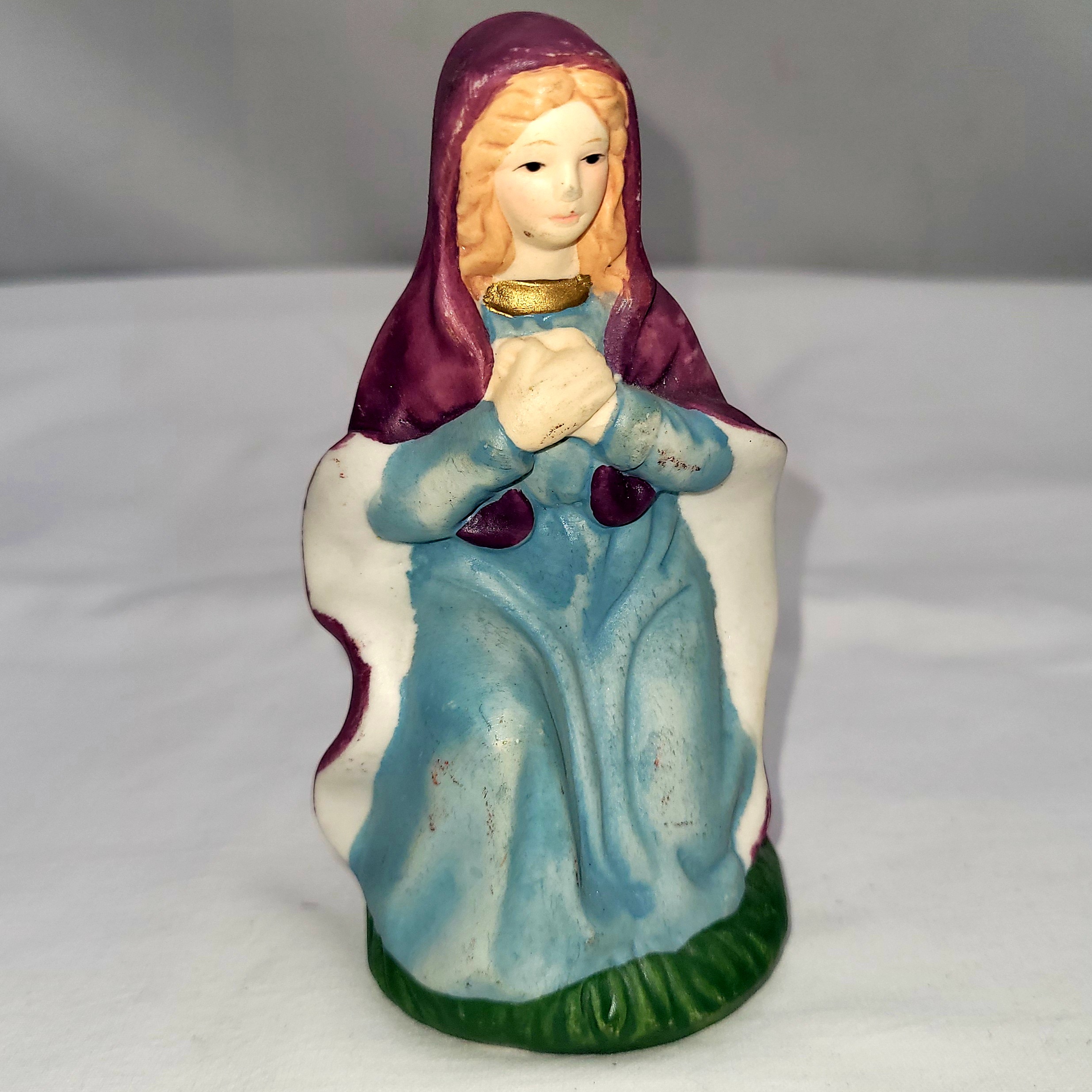 Statuette vintage figurine en porcelaine peint à la main  - Photo 1