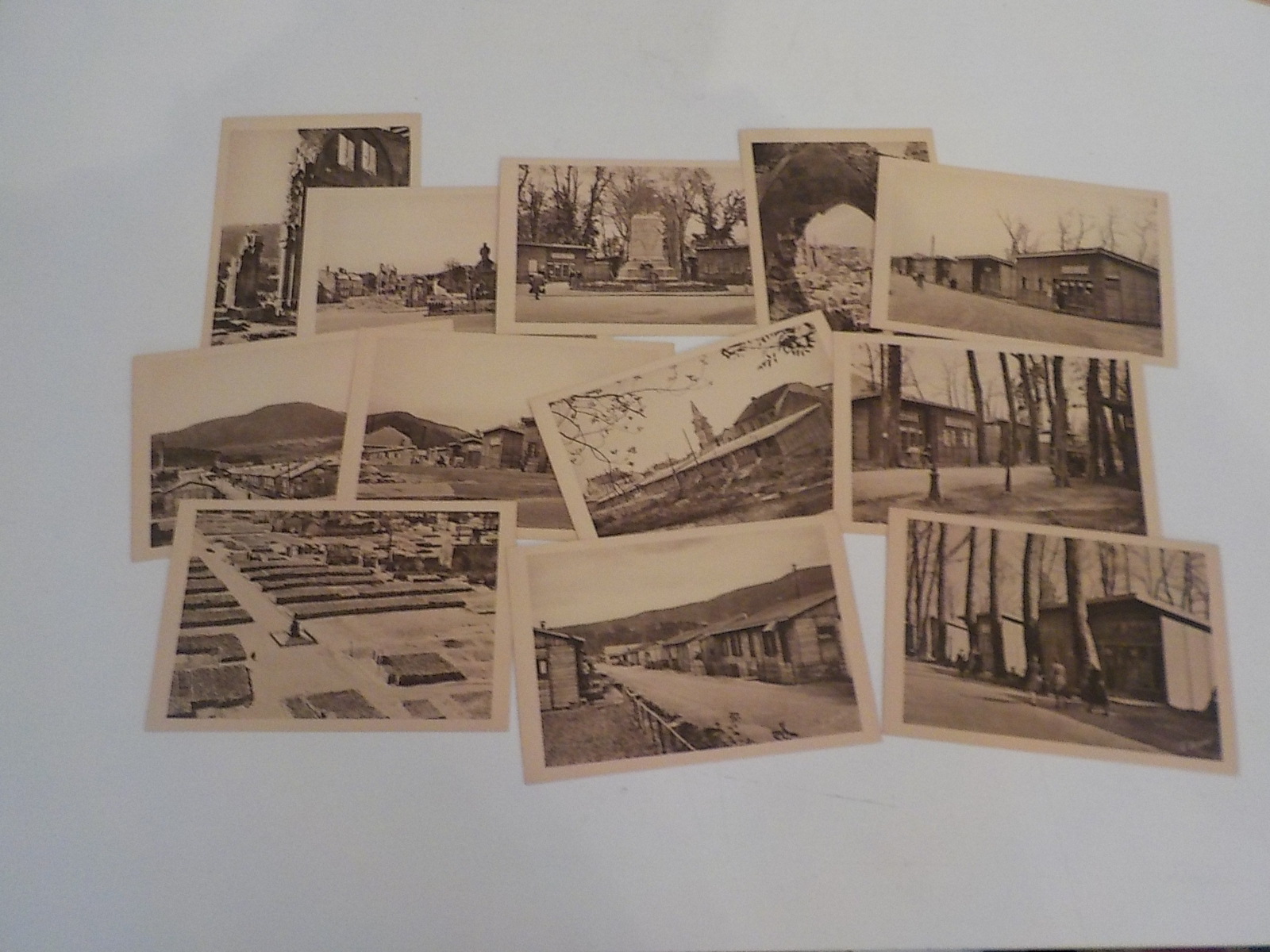 Lot de 12 cartes postale de Saint-Dié série N°2 - État correct sur Label Emmaüs