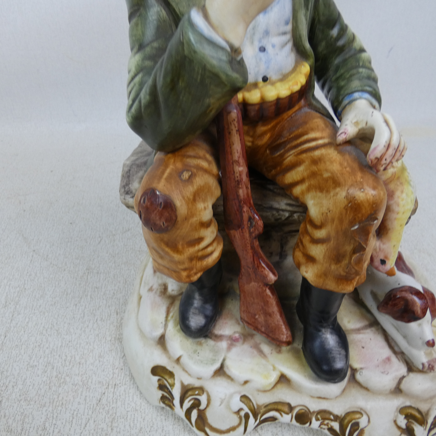 Figurine "Chasseur" en Porcelaine de Capodimonte Vintage - Fabriquée en Italie  - État correct - Photo 2