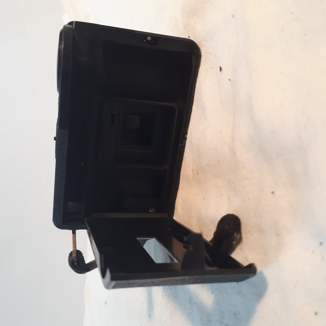 Appareil photo Kodak instamatic 233-X - Bon état sur Label Emmaüs