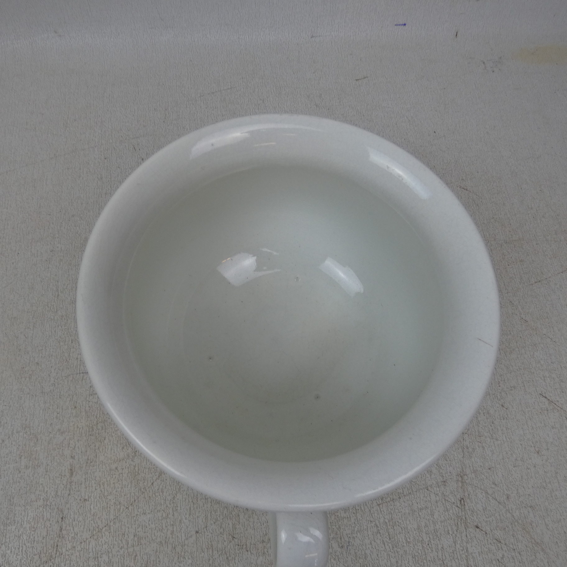 Pot de Chambre/Vase de Nuit avec Anse Signé 