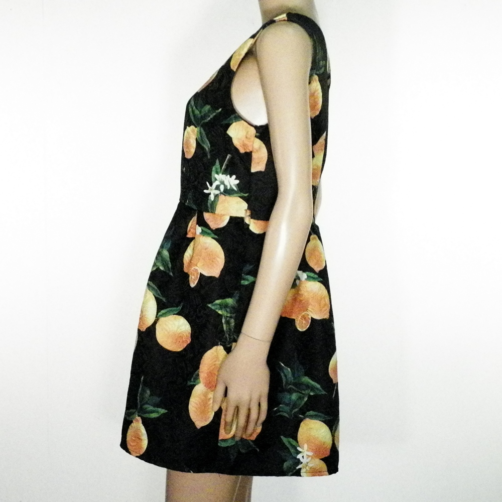 Robe Noire CHIC & JEUNE T4. - Photo 2