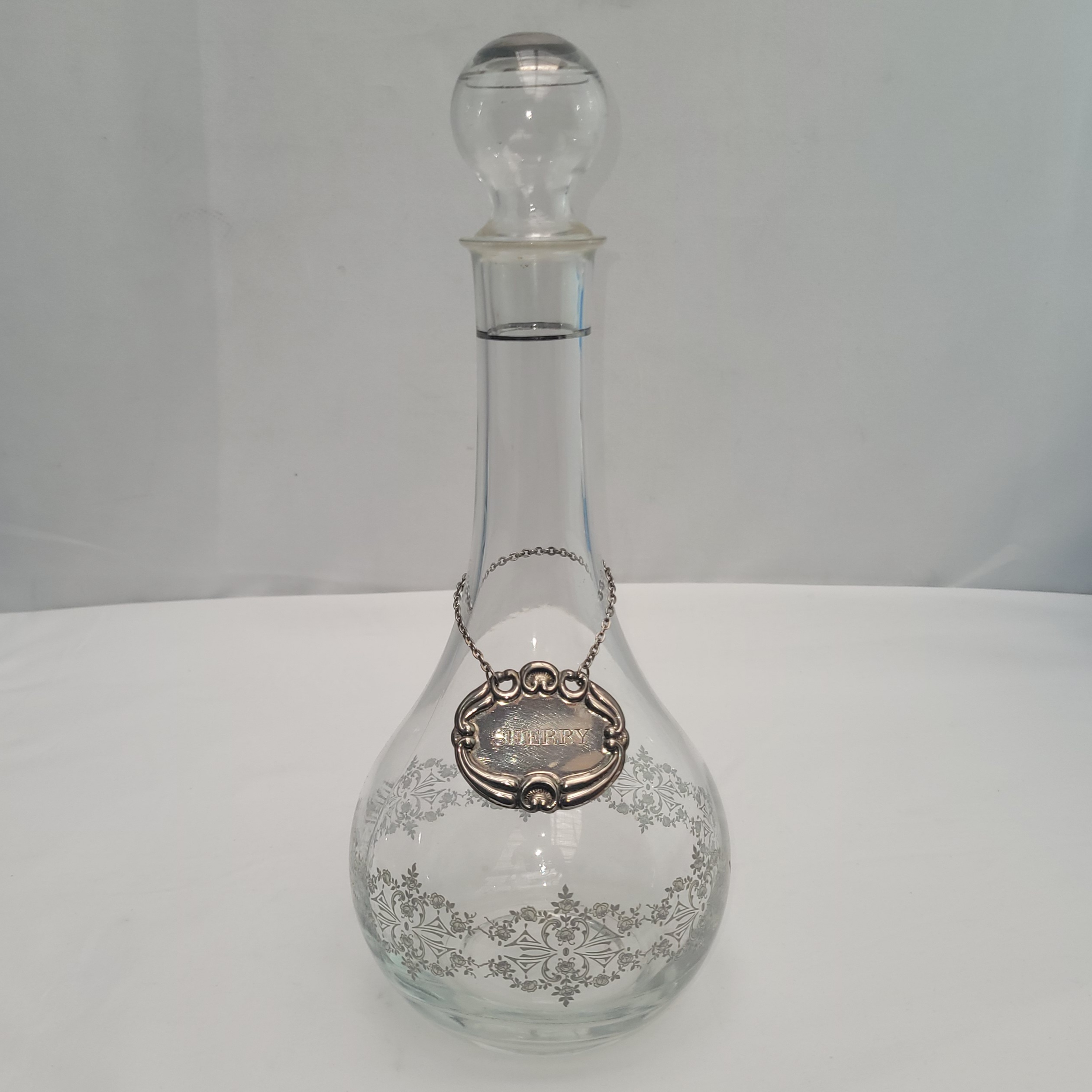 Grande Carafe à Sherry en verre et décores plus plaque argentés (34,5cm de haut) - Photo 0