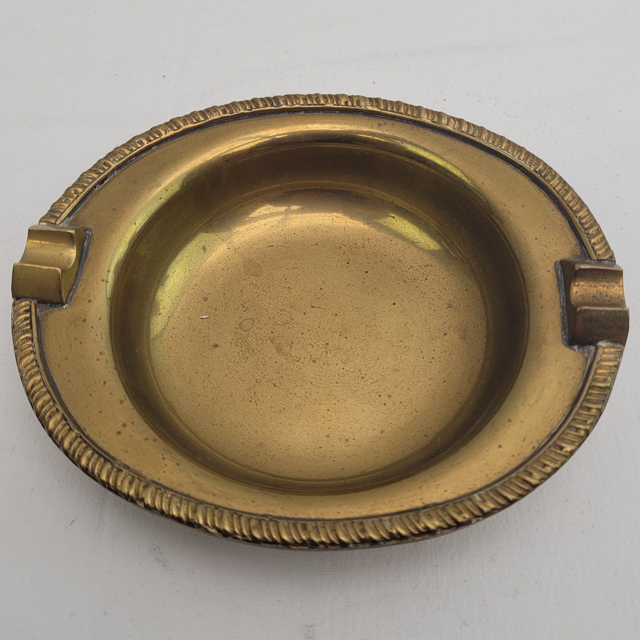cendrier artisanale vintage en laiton en provenance des Indes  - Photo 0
